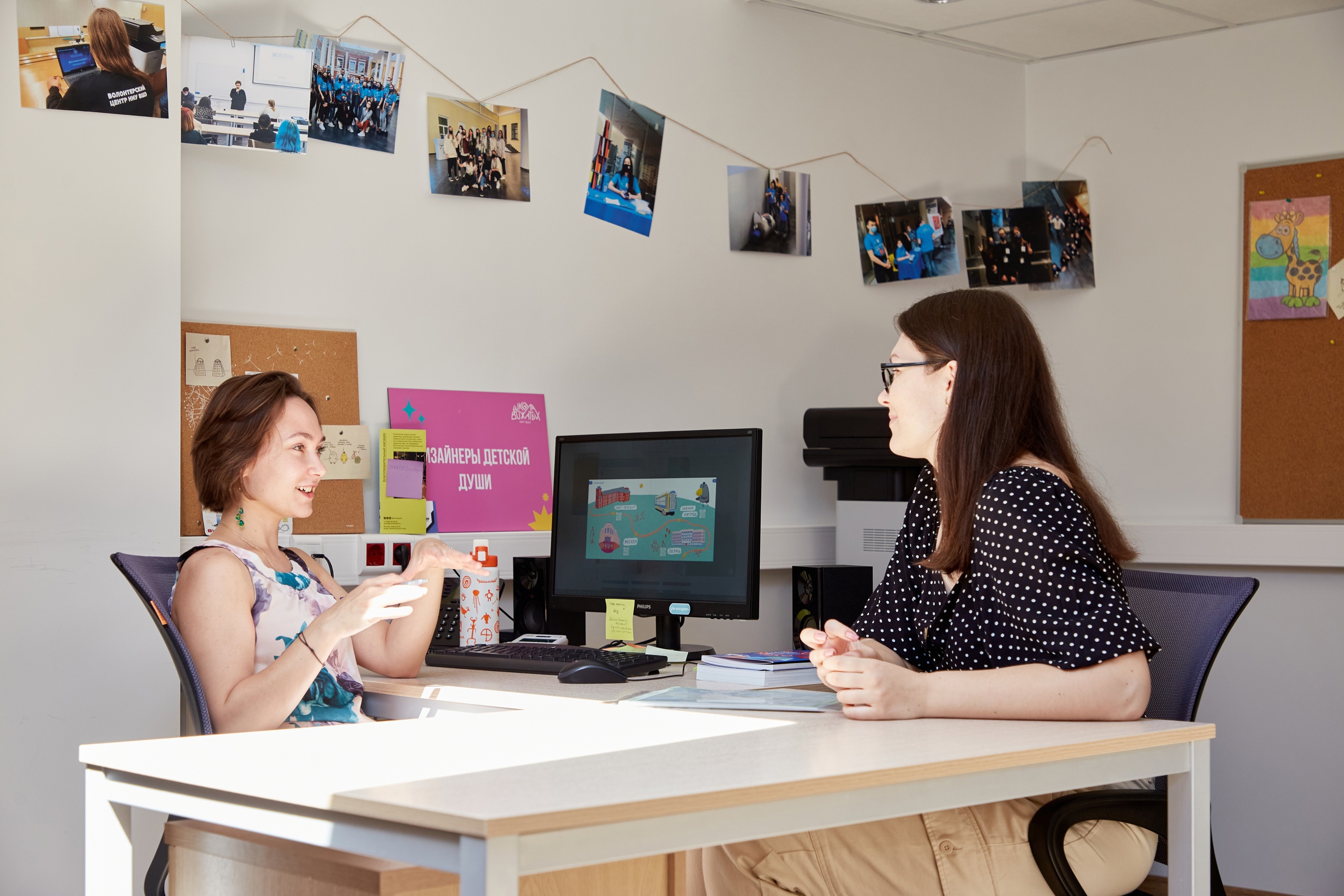 Head of the Centre Anfisa Shminke and deputy director of the Centre Anna Martynenko in the office